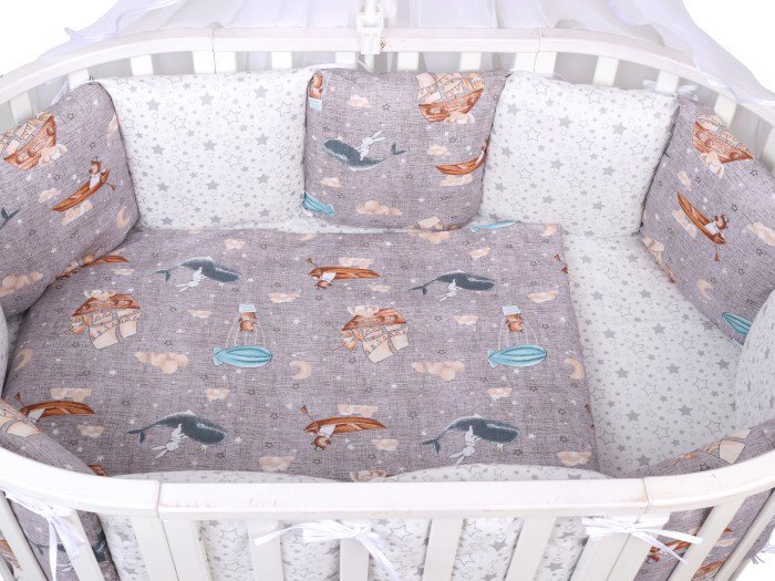 

Бампер в кроватку Amarobaby Путешественники (12 подушек, серый/коричневый)