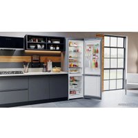 Холодильник Hotpoint-Ariston HTW 8202I MX