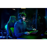 Игровое (геймерское) кресло Razer Iskur (черный/зеленый)