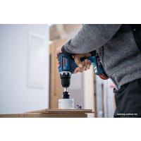Дрель-шуруповерт Bosch GSR 18V-90 C Professional 06019K6006 (с 2-мя АКБ 5 Ач, кейс)