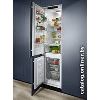 Холодильник Electrolux ENS6TE19S