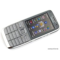 Телефон Nokia E52
