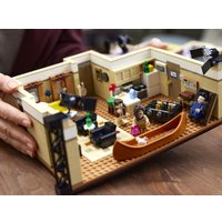 Конструктор LEGO Creator 10292 Квартиры героев сериала «Друзья»