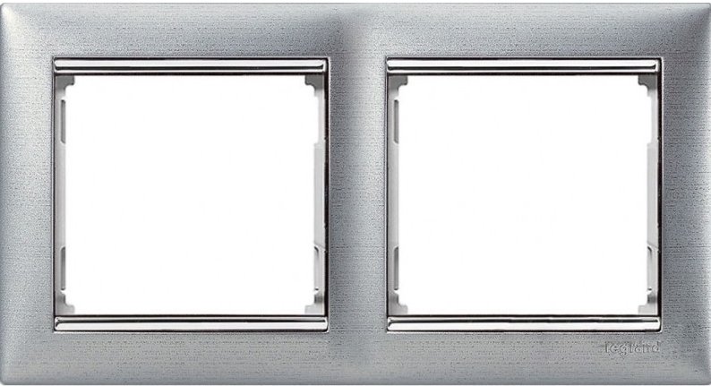 

Рамка Legrand Valena 7 703 32