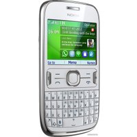 Кнопочный телефон Nokia Asha 302