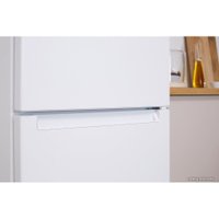 Холодильник Indesit DS 4200 W