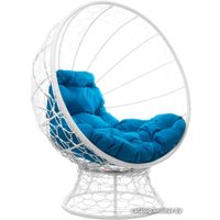 Кресло M-Group Кокос на подставке 11590103 (белый ротанг/голубая подушка)