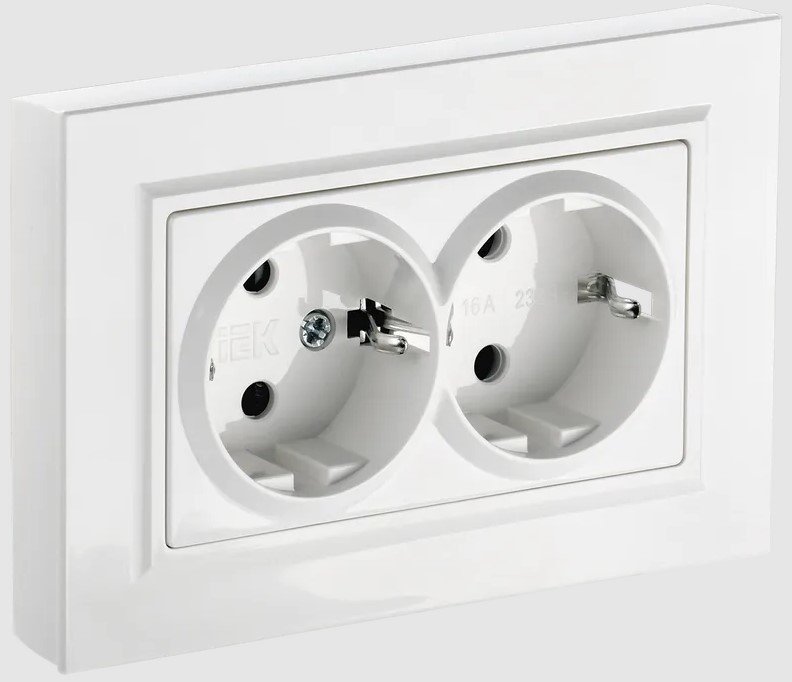 

Розетка IEK Brite РС12-3-БрБ