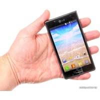 Телефон LG P705 Optimus L7