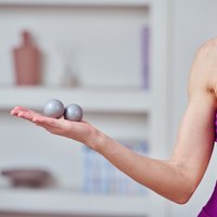 Массажный мяч Slings in Motion 4см (серый)