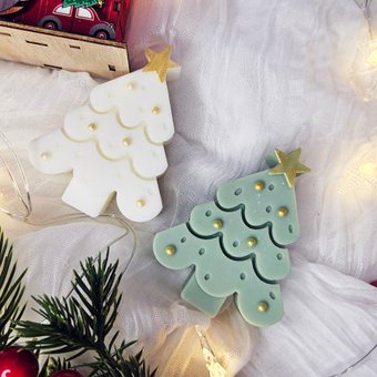 Свеча Flame Whisper Елочка (без аромата, цвет в ассортименте)