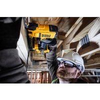 Степлер DeWalt DCN701D2 (с 2-мя АКБ, кейс)