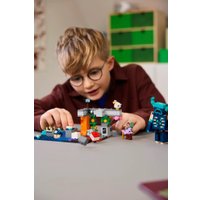 Конструктор LEGO Minecraft Встреча с надзирателем 21274