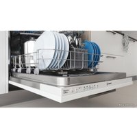 Встраиваемая посудомоечная машина Indesit DIE 2B19 A