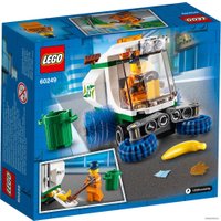 Конструктор LEGO City 60249 Машина для очистки улиц