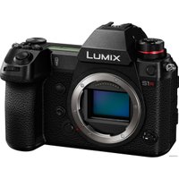 Беззеркальный фотоаппарат Panasonic Lumix DC-S1R Body