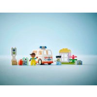 Конструктор LEGO Duplo Скорая помощь и водитель 10447