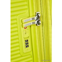 Чемодан-спиннер American Tourister Soundbox Tropical Lime 55 см