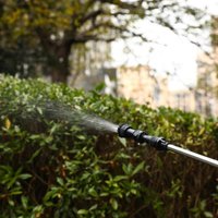 Аккумуляторный опрыскиватель Deko DKSP-Li 065-1043 (с АКБ)