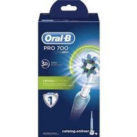 Электрическая зубная щетка Oral-B Pro 700 CrossAction