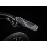 Велосипед Trek FX 2 Disc M 2022 (серебристый)