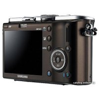 Беззеркальный фотоаппарат Samsung NX100 Body