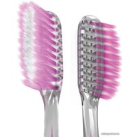 Зубная щетка Colgate Шелковые Нити ультрамягкая (1 шт)