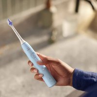 Электрическая зубная щетка Philips Sonicare Series 6100 HX7406/02