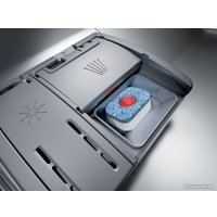 Встраиваемая посудомоечная машина Bosch Serie 4 SMV4HVX46E