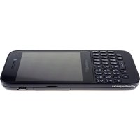 Телефон BlackBerry Q5