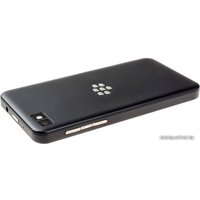 Смартфон BlackBerry Z10 (STL100-1)