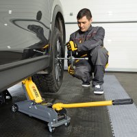 Подкатной домкрат Denzel 51230 2т