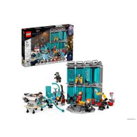 Конструктор LEGO Marvel 76216 Арсенал Железного человека