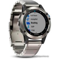 Умные часы Garmin Quatix 5 Sapphire (серебристый)