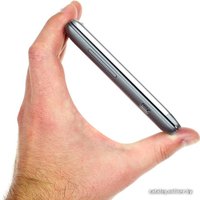 Телефон HTC Desire Z