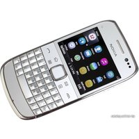 Смартфон Nokia E6