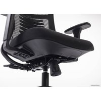 Офисное кресло Evolution Fishbones (черный)