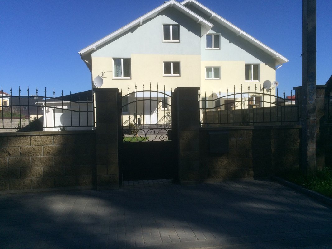 6_rooms — Боровлянский сельский Совет, Валерьяново, Спортивная улица