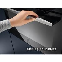 Электрический духовой шкаф Electrolux CombiQuick KVLBE08X
