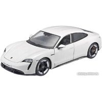 Легковой автомобиль Bburago Porsche Taycan Turbo S 18-21098 (белый)