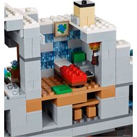 Конструктор LEGO Minecraft 21137 Пещера в горах