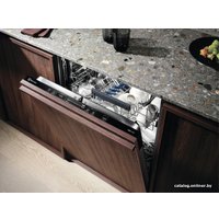 Встраиваемая посудомоечная машина Electrolux GlassCare 700 EEG47300L