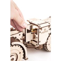 Сборная модель Eco-Wood-Art Погрузочно-доставочная машина МоАЗ-4075
