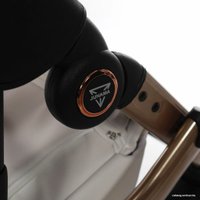 Универсальная коляска Junama Glow V2 (2 в 1, белая кожа/медь)
