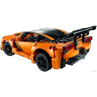 Конструктор LEGO Technic 42093 Chevrolet Corvette ZR1