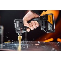 DeWalt DCK2224MP2T-QW (винтоверт, гайковерт, 2 АКБ, кейс)
