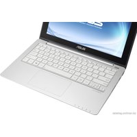 Ноутбук ASUS X201E-KX002DU