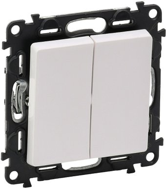 Выключатель проходной Legrand Valena Life 7 524 08