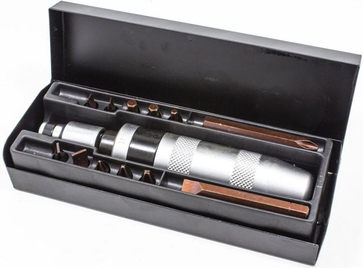 

Набор отвертка с битами RockForce RF-5064C (14 предметов)