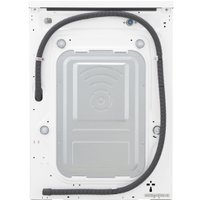 Стирально-сушильная машина LG F4J6TG1W